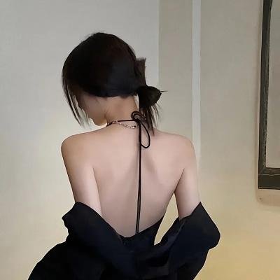 女恶魔人